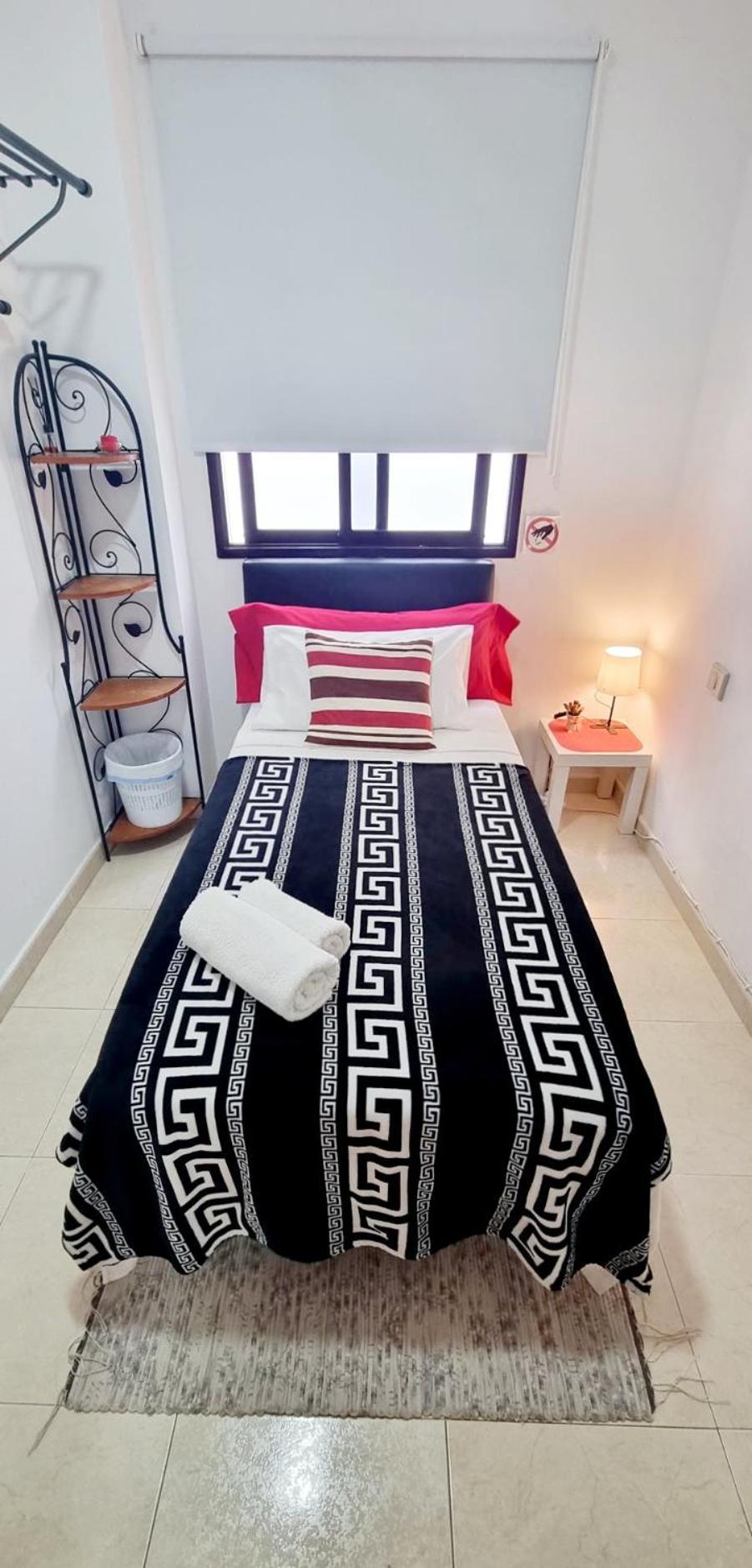 Almar We Go! Habitaciones Privadas En Alcala - Private Rooms - Pieces Privees - In Shared Apartment Εξωτερικό φωτογραφία